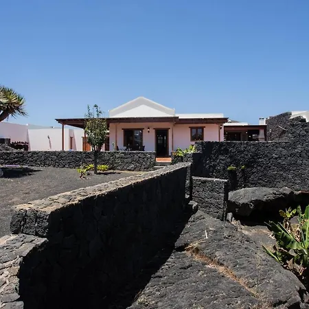 Villa Casa Lola Lanzarote Piscina Climatizada Y Wifi Free