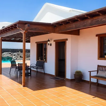 Casa Lola Lanzarote Piscina Climatizada Y Wifi Free Willa