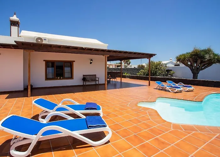 Casa Lola Lanzarote Piscina Climatizada Y Wifi Free Βίλα